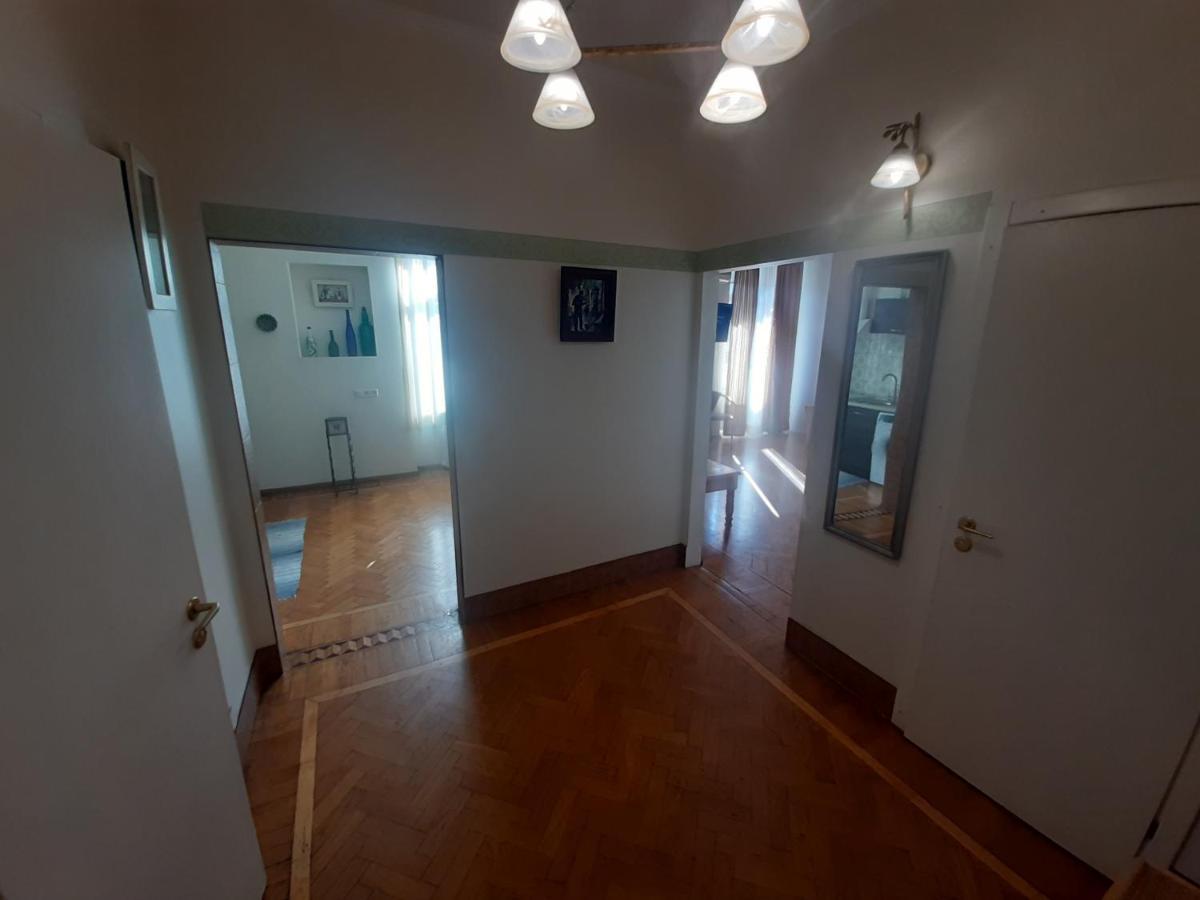 Apartment On Hretska 26/28 Odessa Ngoại thất bức ảnh