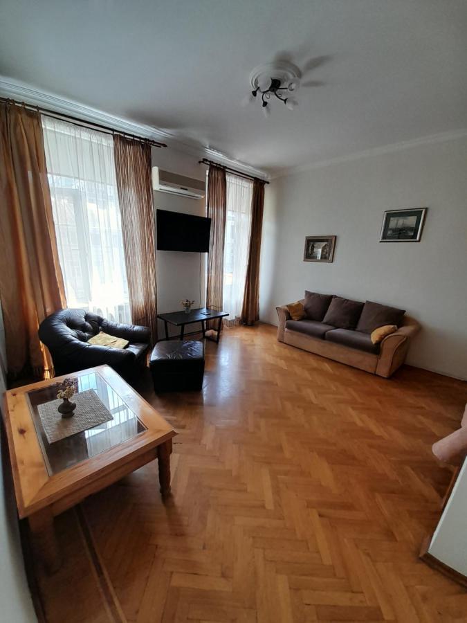 Apartment On Hretska 26/28 Odessa Ngoại thất bức ảnh